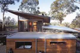 Bowen Mountain House by CplusC Architecture breathes in the environment