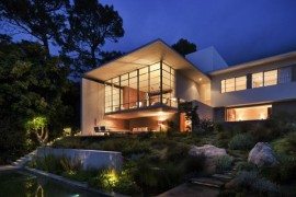 South African Residence in Cape Town Has a Surprinsing Garden