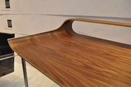 Slender industrial design: the Continue Desk