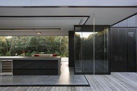 Contemporary vacation home in New Zealand by Fearon Hay Architects