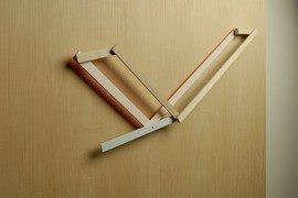 Fascinating clock tells time in an artistic way: the Oblique Clock