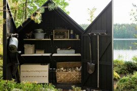 Transparent secluded retreat with included garden shed