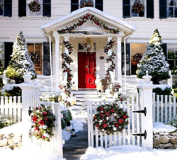 White Christmas House With Decorations Outdoor Christmas Decoration ...