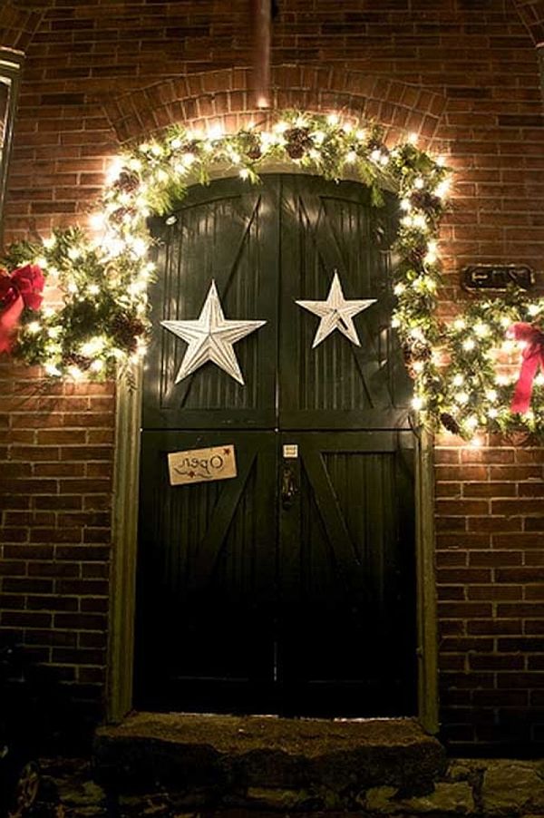 You can also make unique Christmas door decorations from vintage items ...