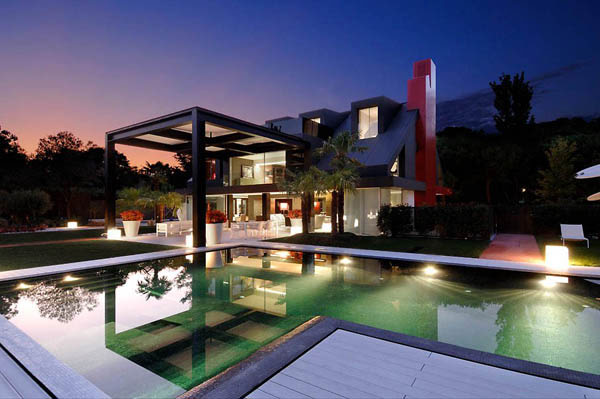 Spectacular Modern Villa 2 Contemporary Chalet House in Madrid Looks Nuts