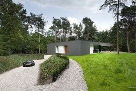 Villa Veth is a Blend of Modern and Classical Architecture