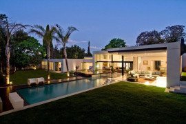 Moss Oaklands Residence in South Africa is Wonder Redesigned