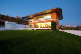The Orange House in Turkey is Vibrant and Spell-Binding