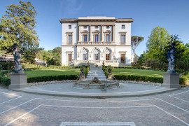 Aristocratic Living: Grand Hotel Villa Cora in Florence