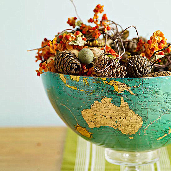 A globe centerpiece for Thanksgiving 20 Stylish Thanksgiving Crafts to Make Your Home Unique