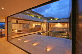 Austere but luxurious Colombian residence by the mountainside