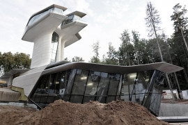 Russian Billionaire Builds Futuristic Spaceship Home for Naomi Campbell