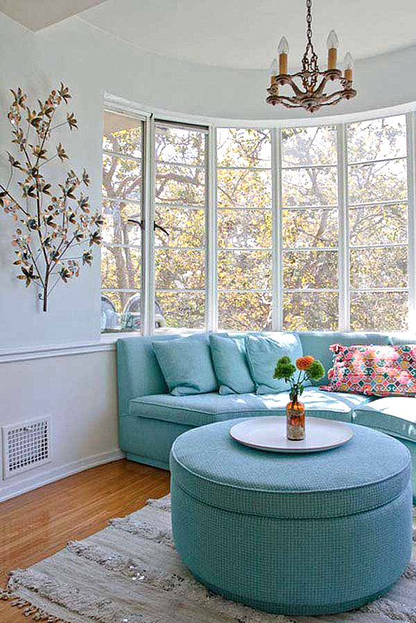 Bay window seating arrangement - Decoist