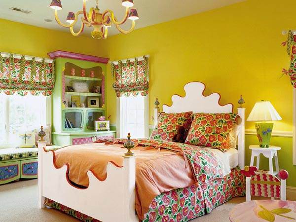 room that achieves an acid yellow vibe by combining golden yellow ...