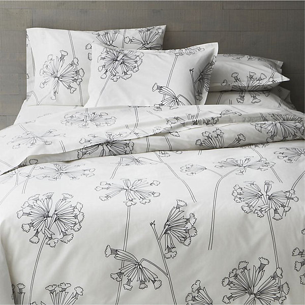 Black and white floral bed linens