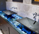 Pebbles and small stones for a natural interior design (1)