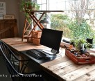 Repurposed wood pallet computer desk