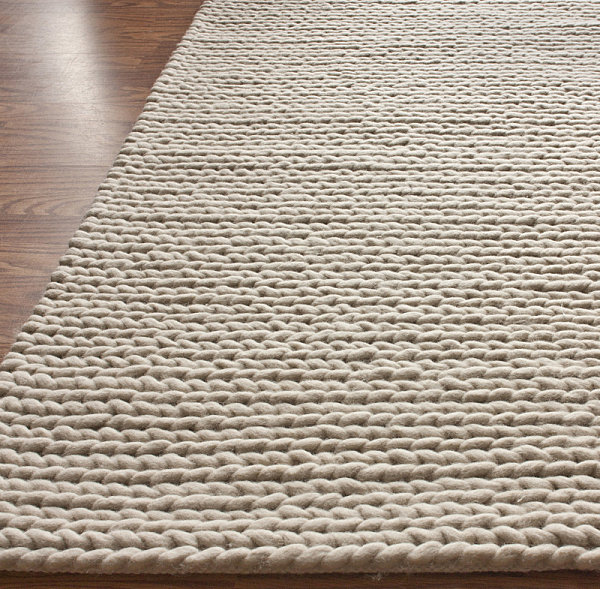 Modern Knit Rug with Simple Decor