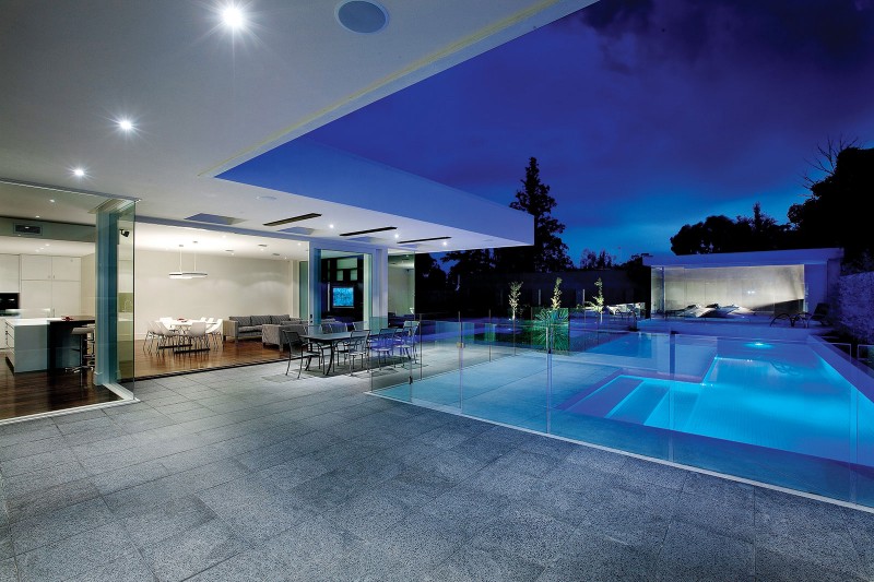 contemporary terrace with pool
