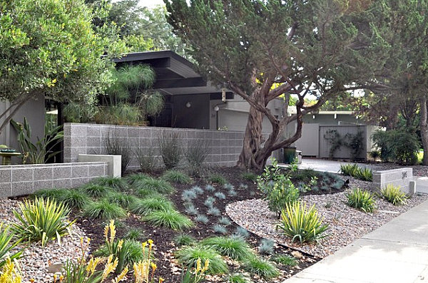 modern landscape design Modern Front Yard Landscaping Idea | 600 x 397