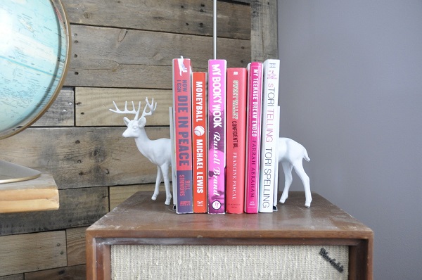 White deer bookend diy