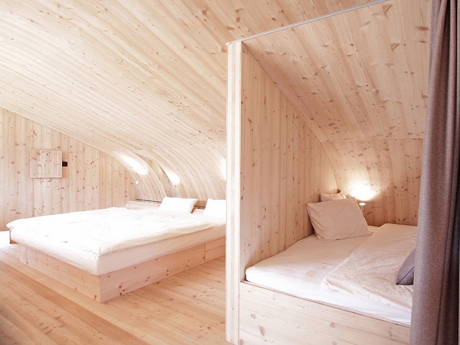 Exclusive tiny mountain cabin promises a picture perfect escape! Small idées chalet
