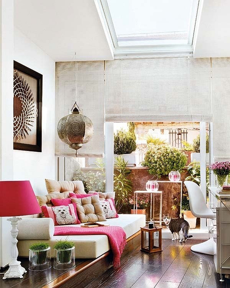 Simple Moroccan Living Room Decor with Simple Decor