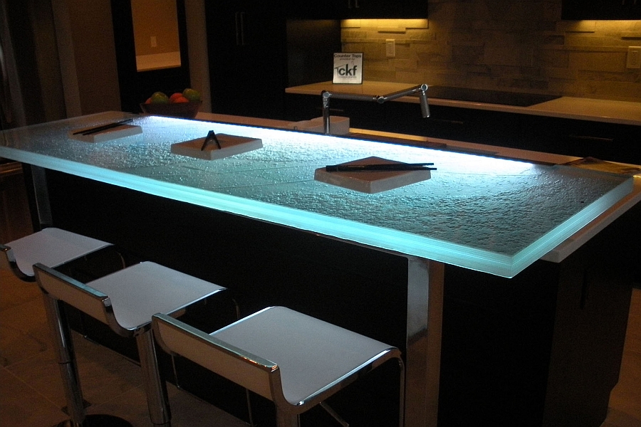 install kitchen countertop lighting