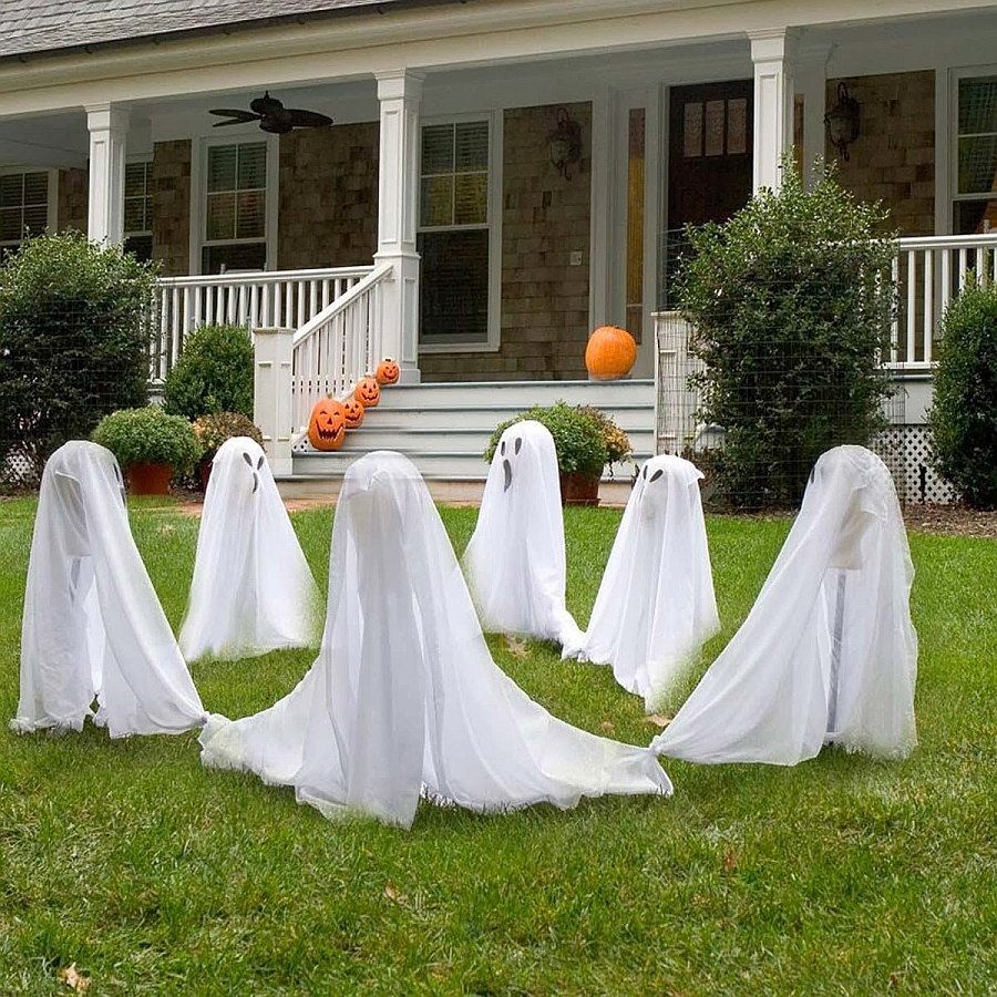 Halloween ghosts decorating idea