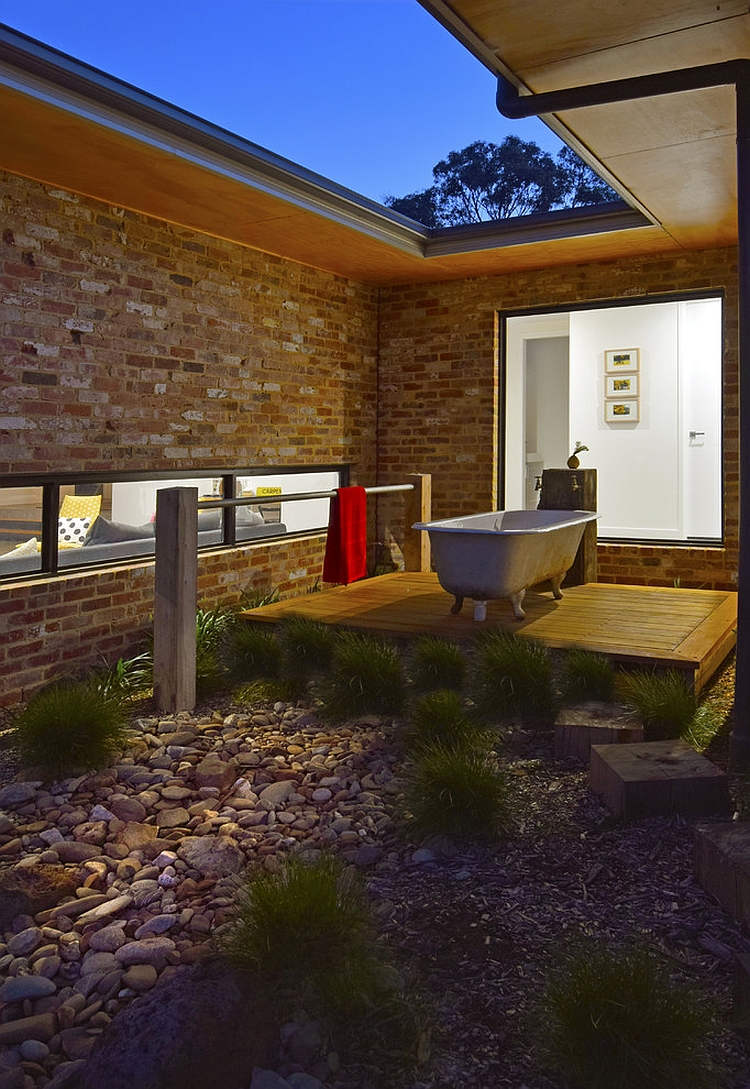 Enjoy a star-studded night as you take a refreshing soak [Design: Howden Homes]