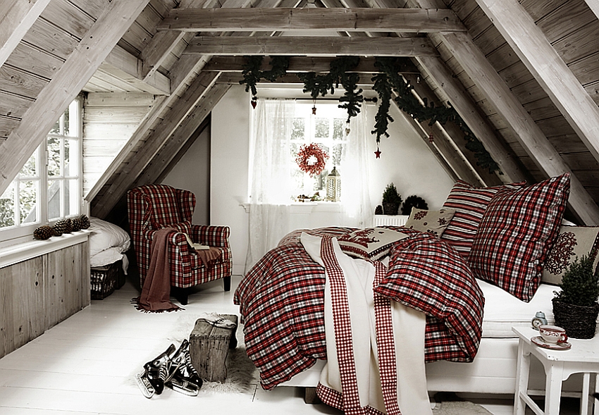 Bedding adds to the Christmassy appeal of the bedroom [From: Still Stars]