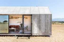 Living area of the portable house APH80