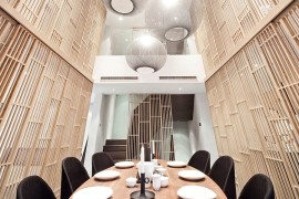 Pendants bring dazzling elegance to the New York dining room