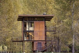 Prefabricated cabin retreat in Mezama, Washington