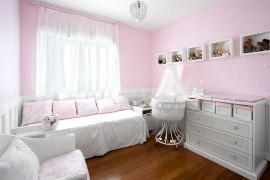 Bassinet design is perfect for those who are looking to save up space