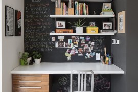 Small home office idea with chalkboard walls