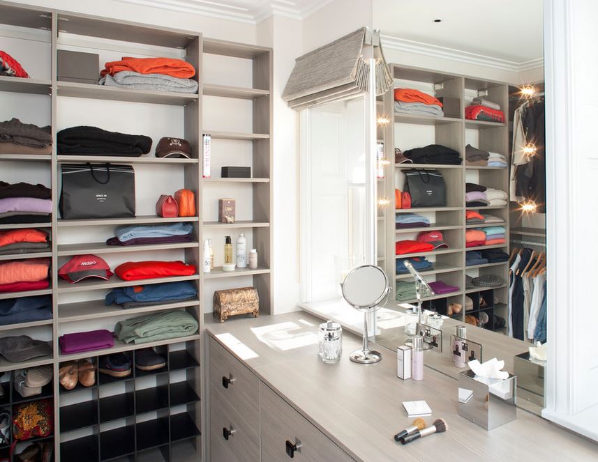 Well-organized closets result from capsule wardrobes