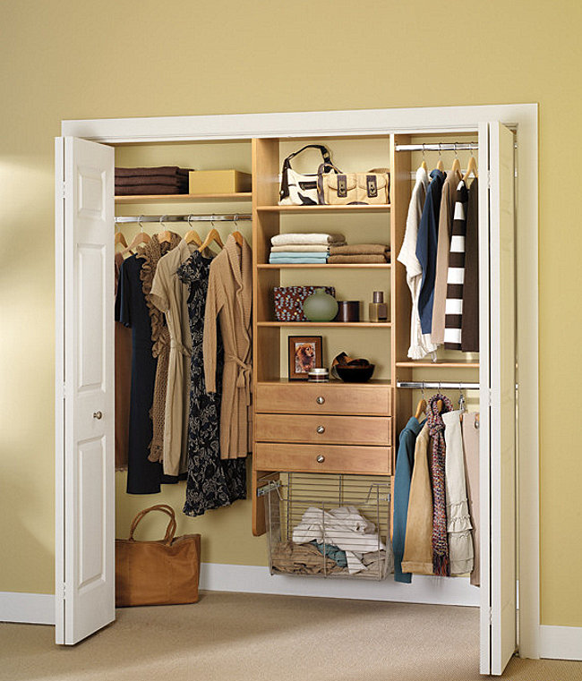 Well-organized small closet