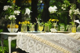 Dandelion table