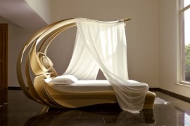 Enignum-Canopy-Bed-–-Chatsworth-1