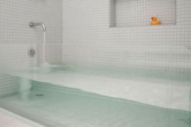 Clear Bathtub