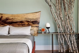 Gorgeous headboard in wood seems also perfect for contemporary bedrooms