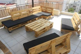 Outdoor patio furniture set crafted from pallets