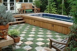 Pool design that keeps things simple and understated