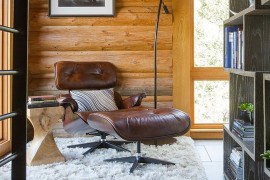 Reading nook combines the rustic with the contemporary