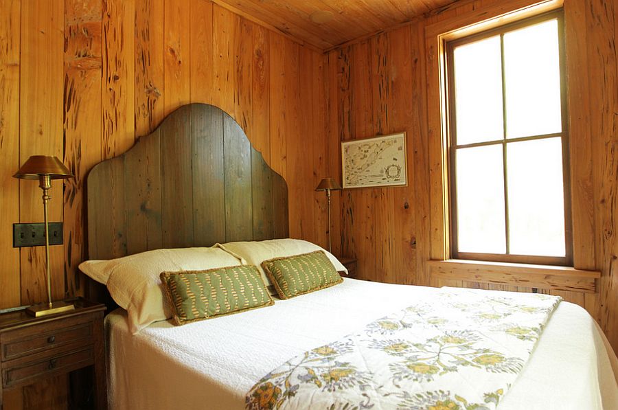 Simple Wooden Headboard Adds To The Beauty Of The Rustic Elegant
