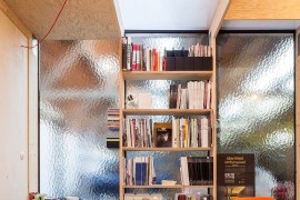 Lighting inside the office is kept simple and elegant