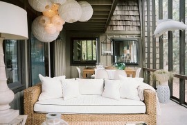 Paper lanterns combine oriental and Scandinavian simplicity