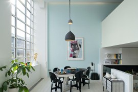 Relaxed dining room in white and pastel blue