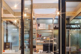 Sleek shelves and workdesks shape the ingenious office